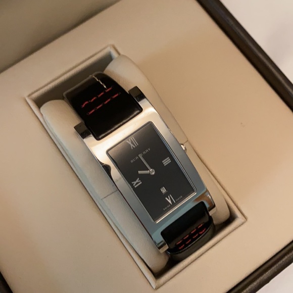 Genuine Burberry watch - Picture 2 of 4